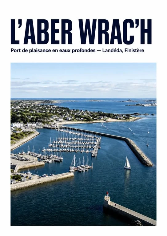 Port aber wrac'h vu depuis le bassin de plaisance avec pontons et voiliers