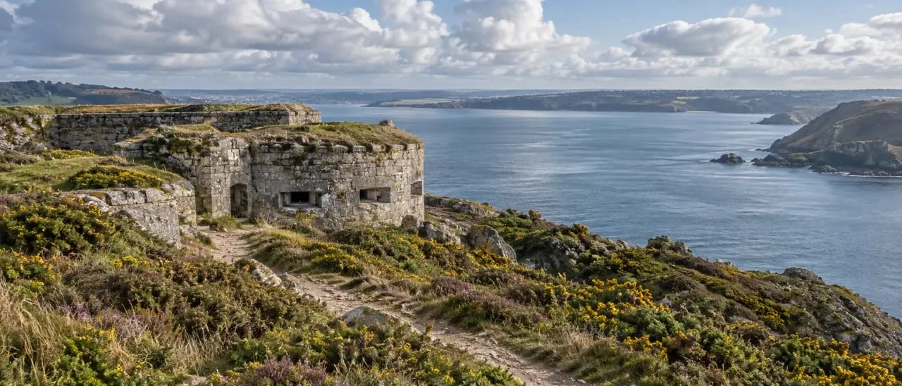 Les plus beaux endroits de la presqu'île de Crozon : pointe des Espagnols et rade de Brest